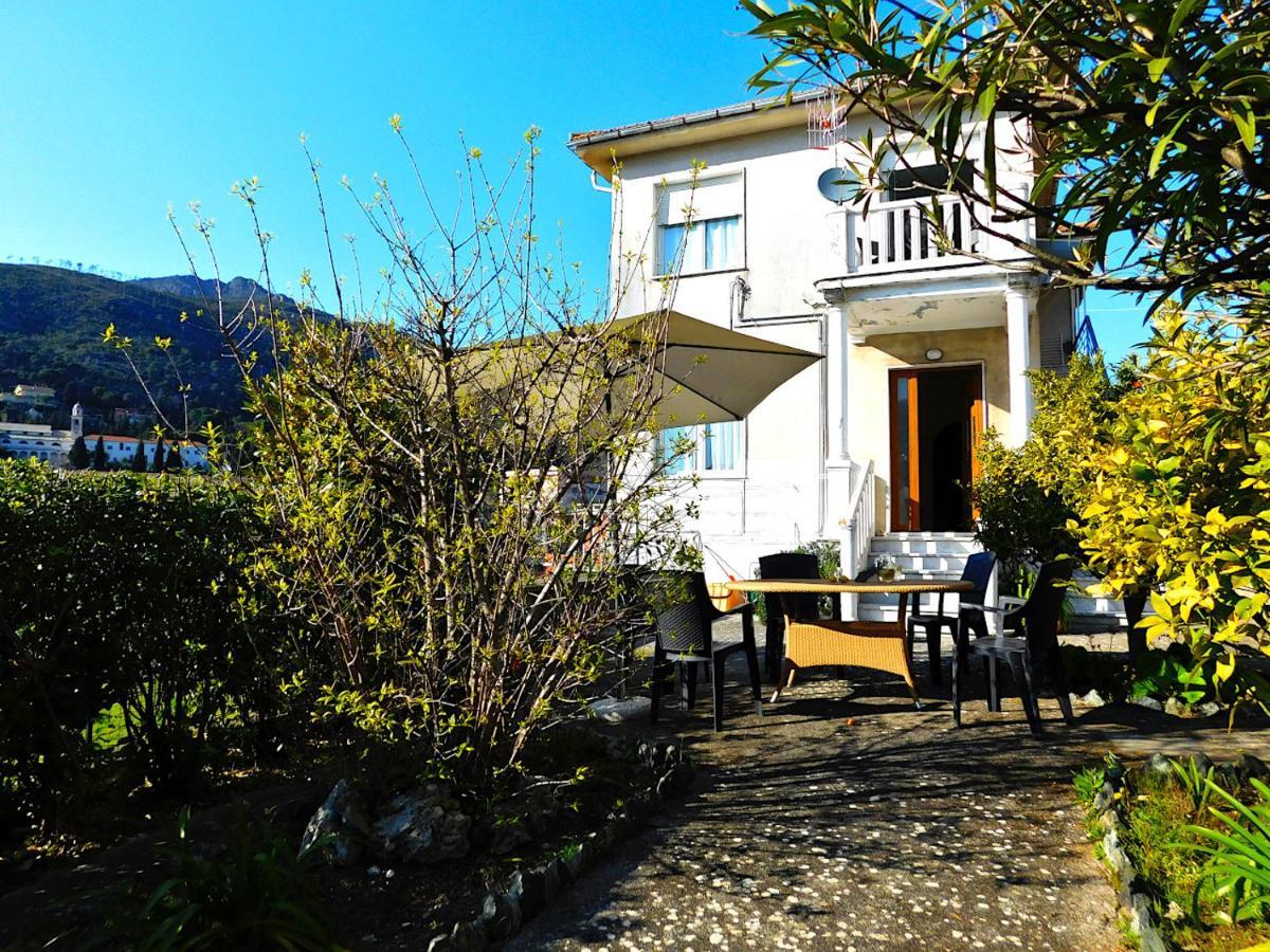 Villa Unifamiliare Con Posto Auto! Levanto Exteriér fotografie